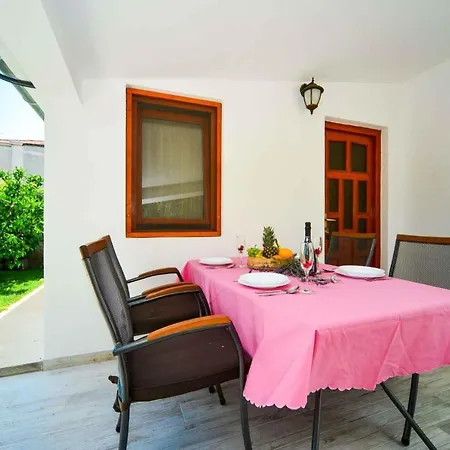 Apartment In 35590 Biograd Na Moru